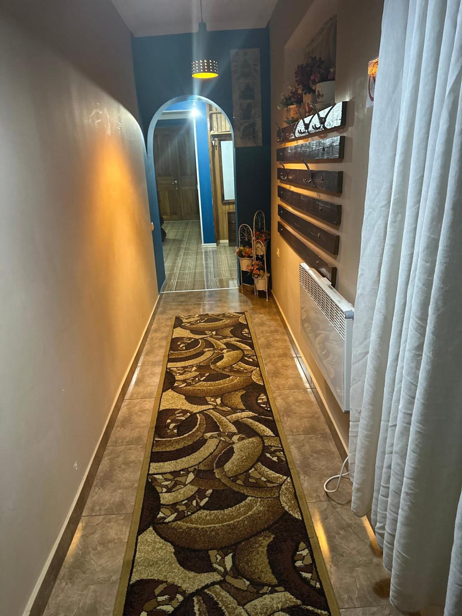 Salome Guest House Mestia Ngoại thất bức ảnh