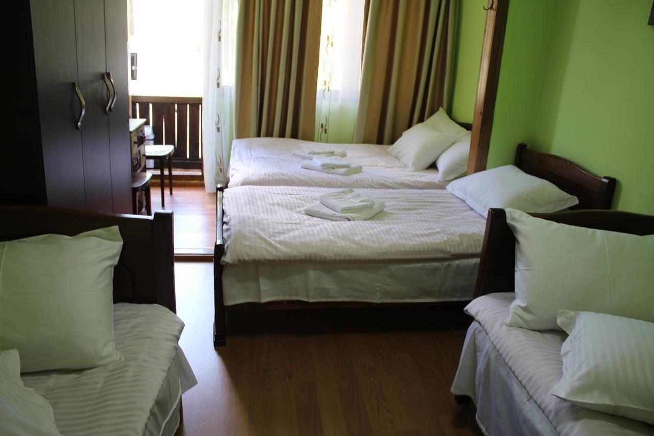 Salome Guest House Mestia Ngoại thất bức ảnh