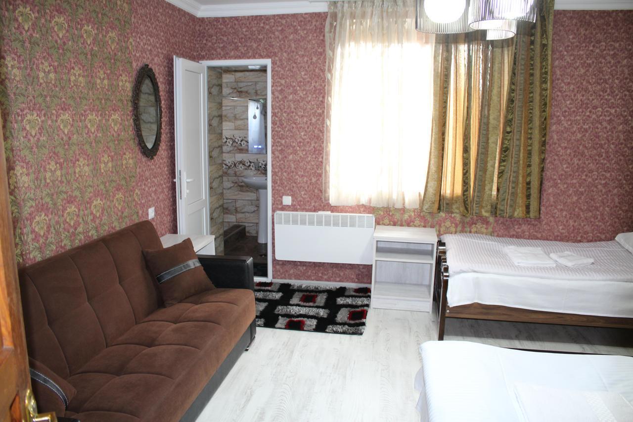 Salome Guest House Mestia Ngoại thất bức ảnh