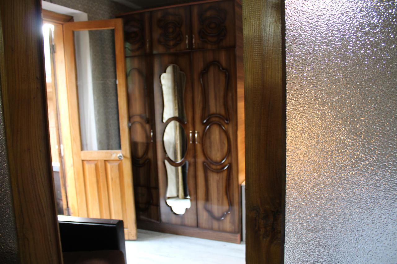 Salome Guest House Mestia Ngoại thất bức ảnh