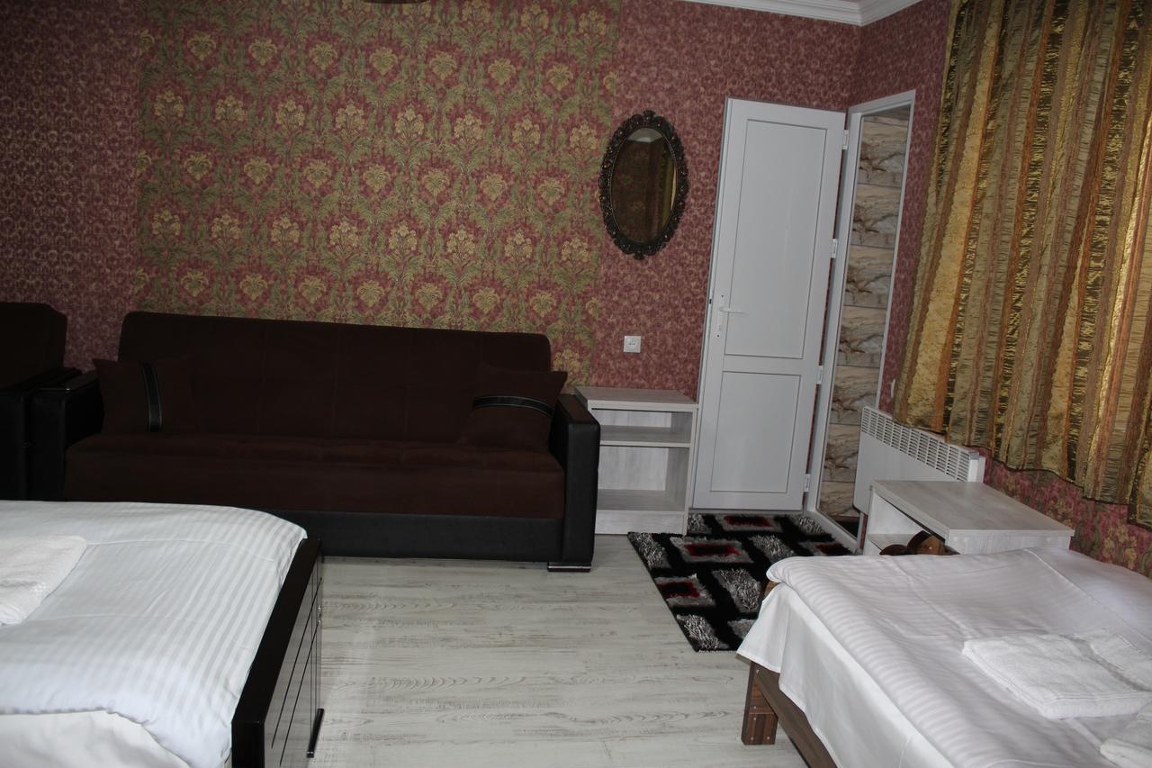 Salome Guest House Mestia Ngoại thất bức ảnh