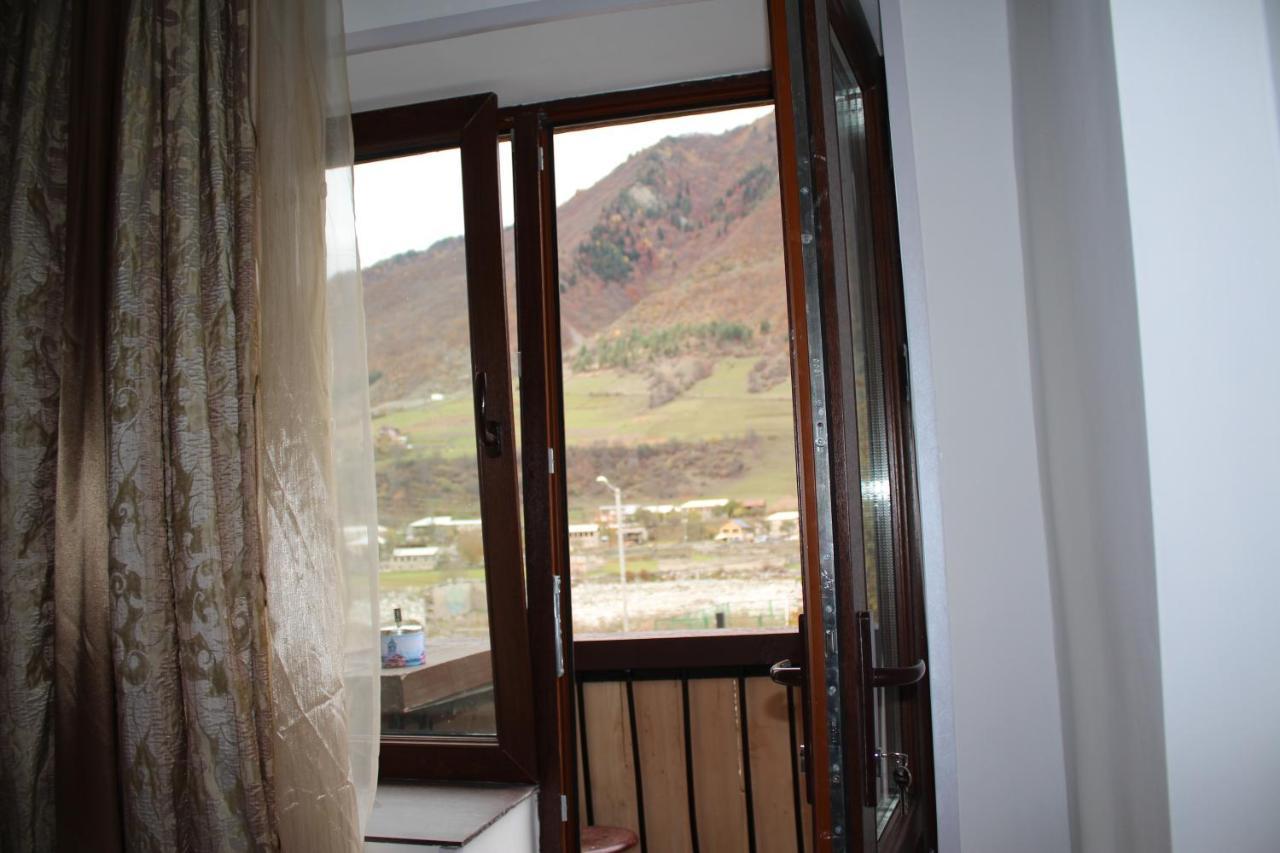 Salome Guest House Mestia Ngoại thất bức ảnh